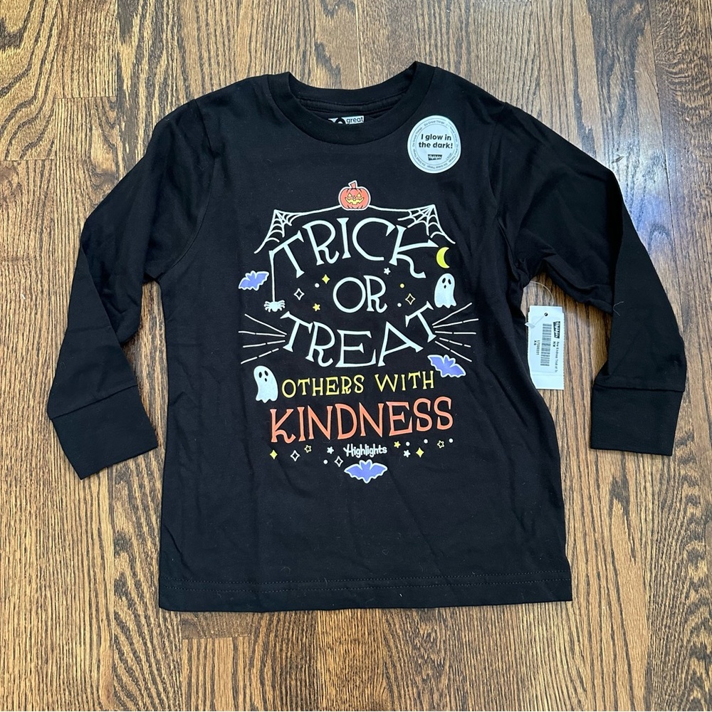 NWT Halloween Tshirt